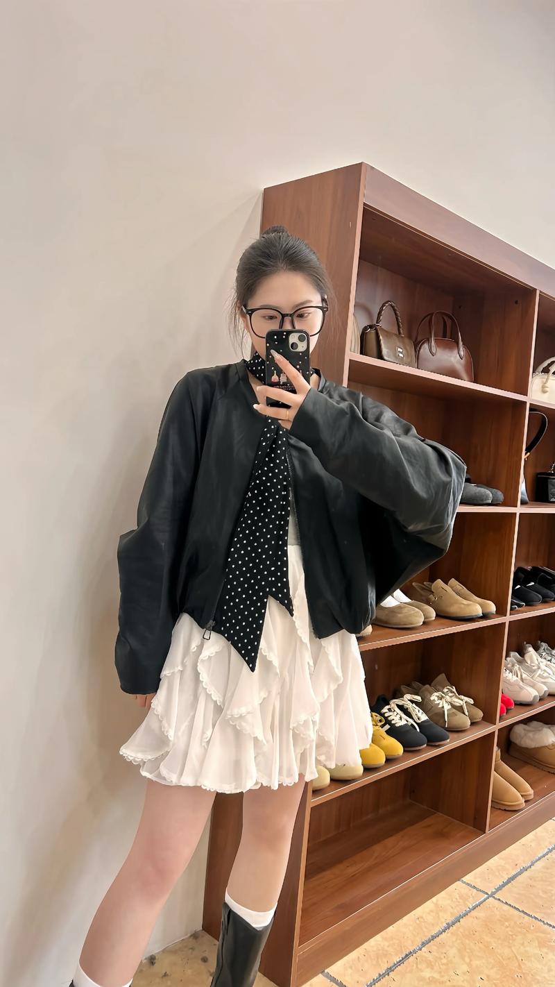 合肥瑶海区服装店行业动态：时尚的源泉
